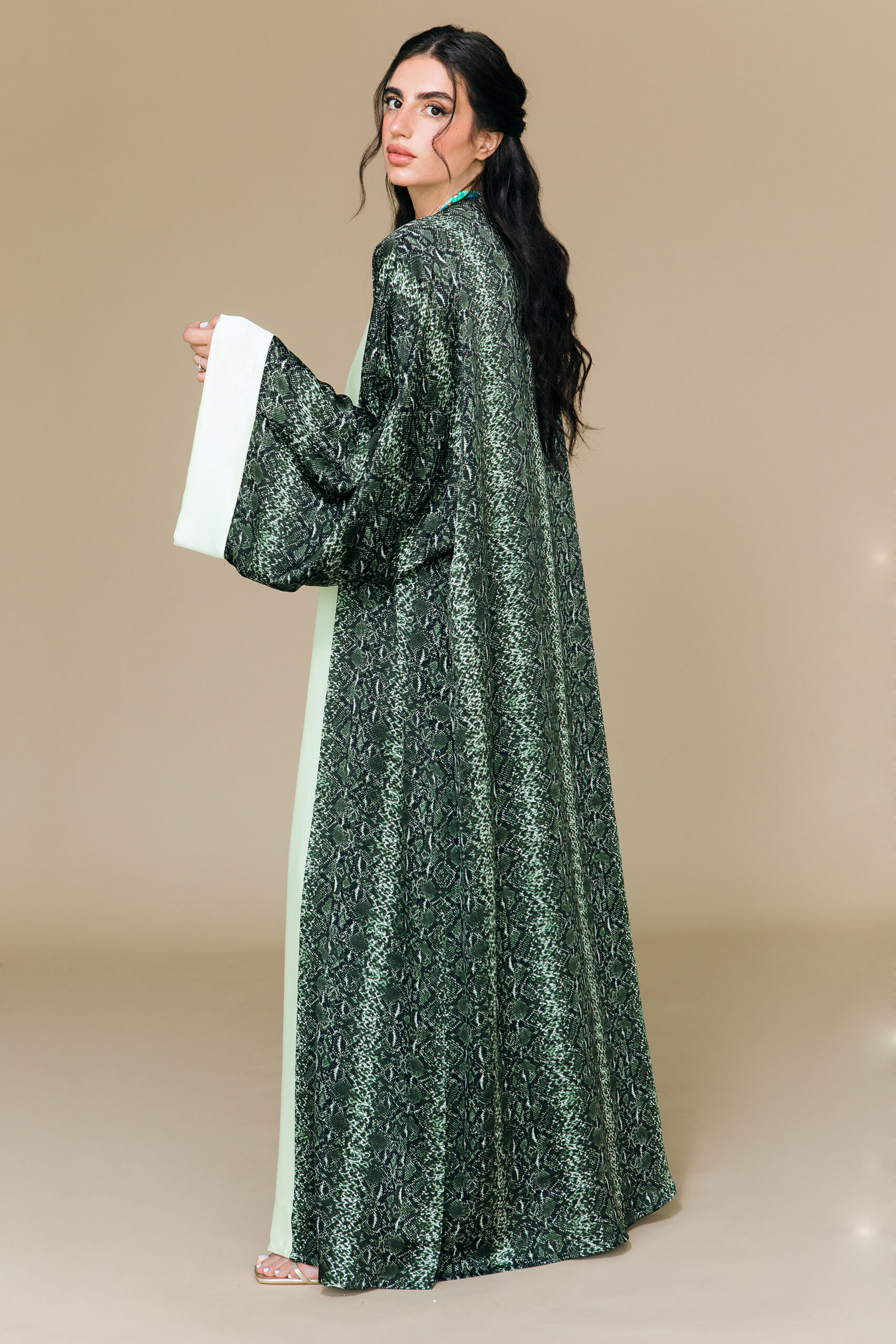 ABAYA SO SILK