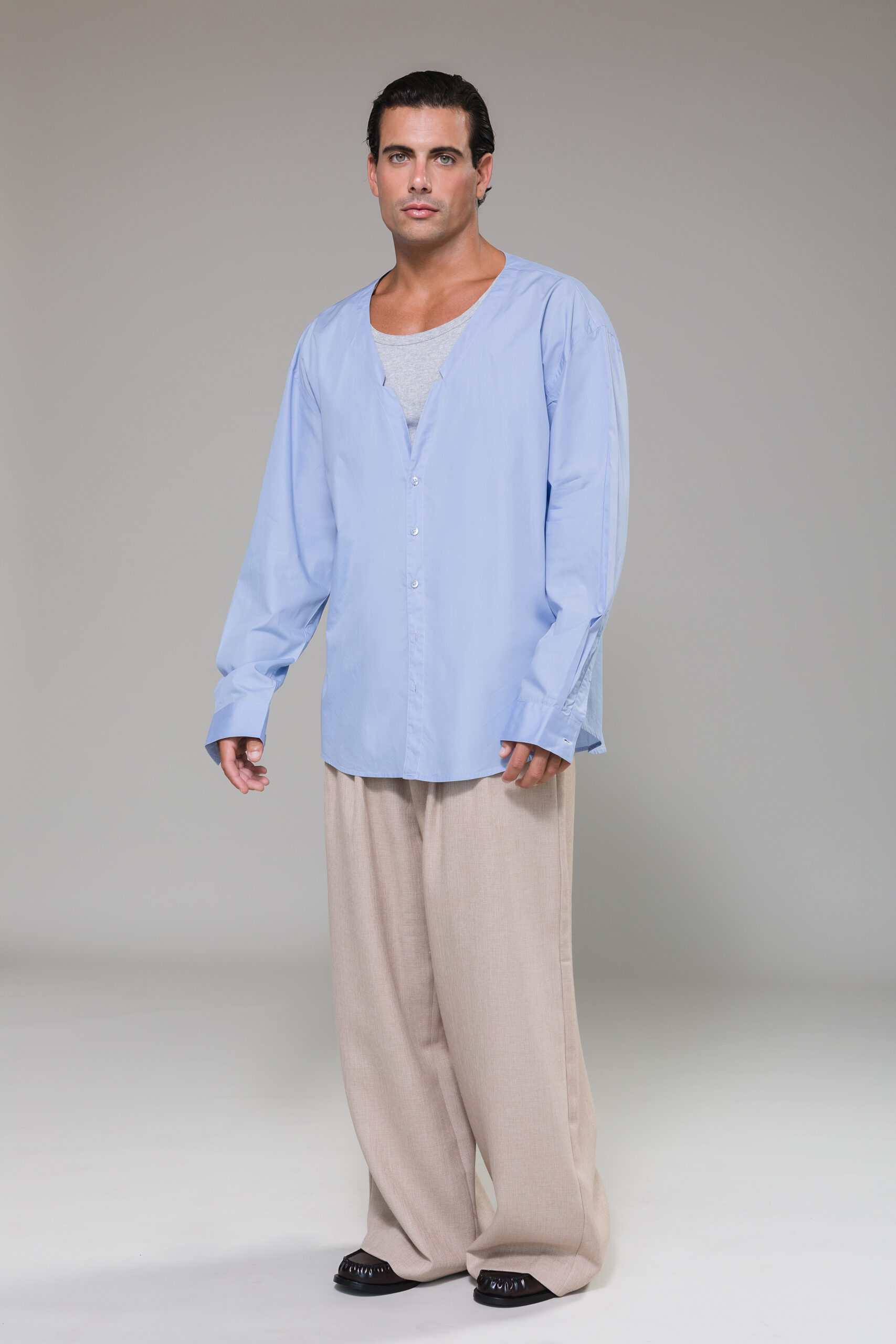 chemise bleu nuageux
