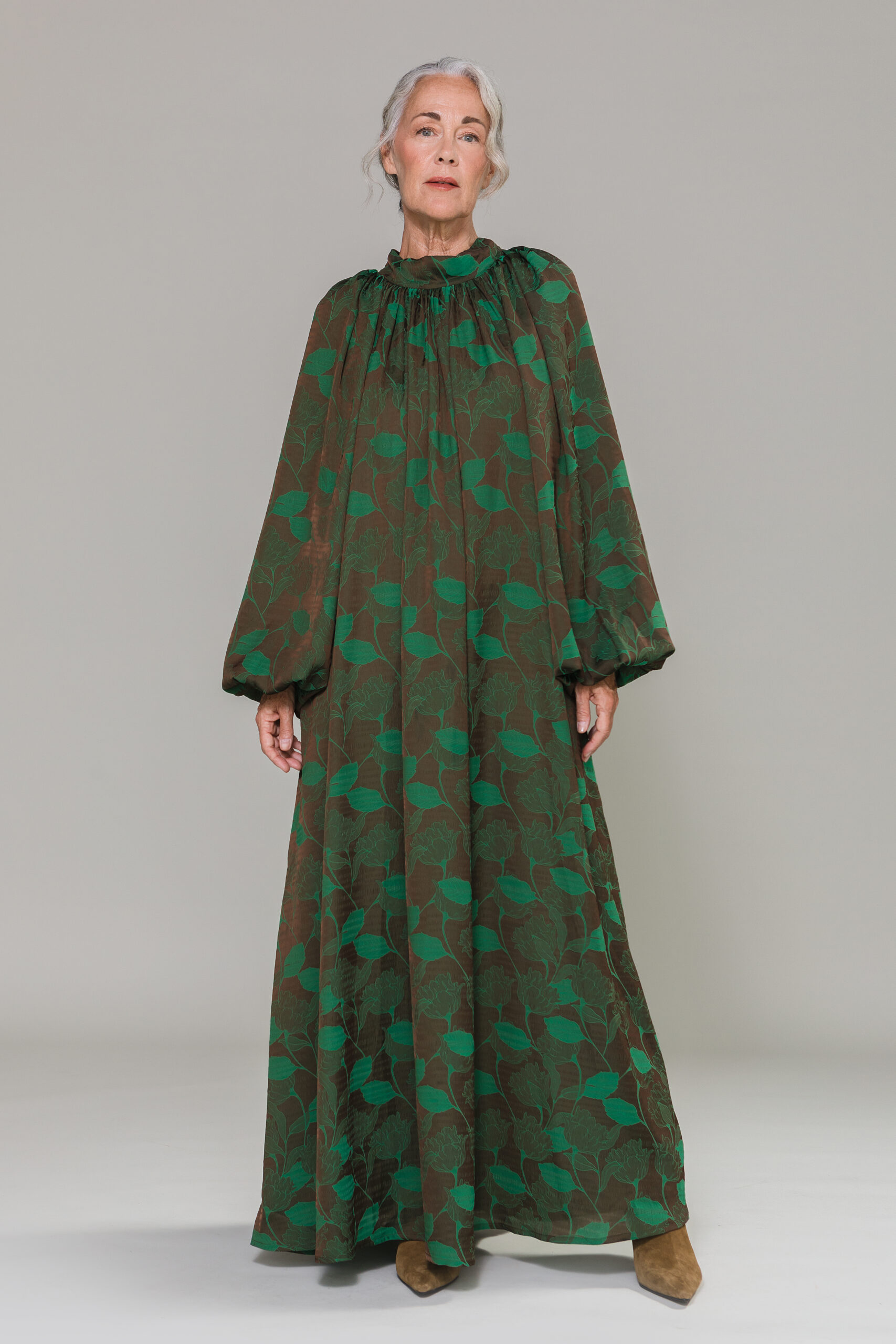 DRESS OF DRESS