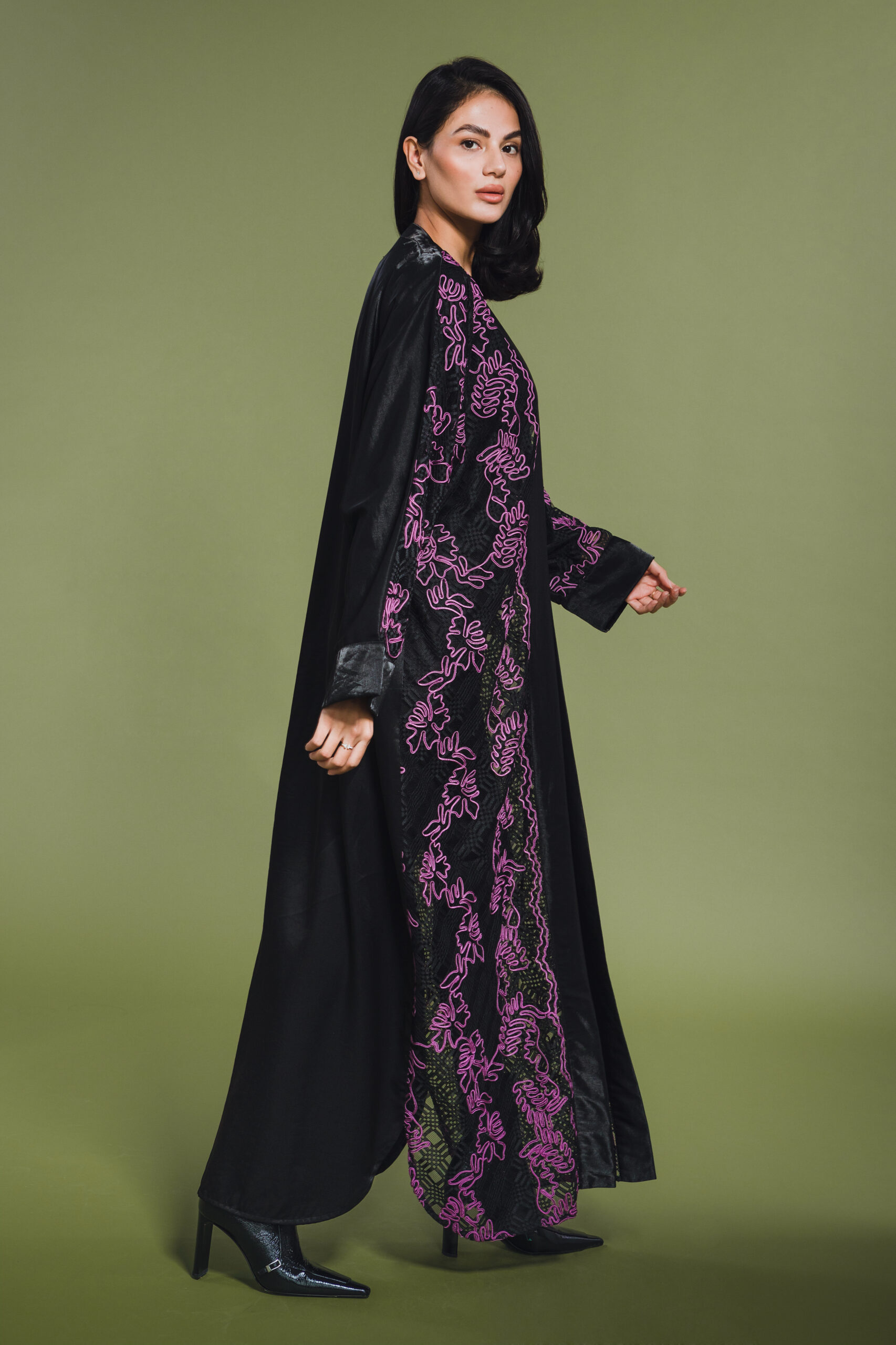 ABAYA BI MATIÈRE DENTELLE