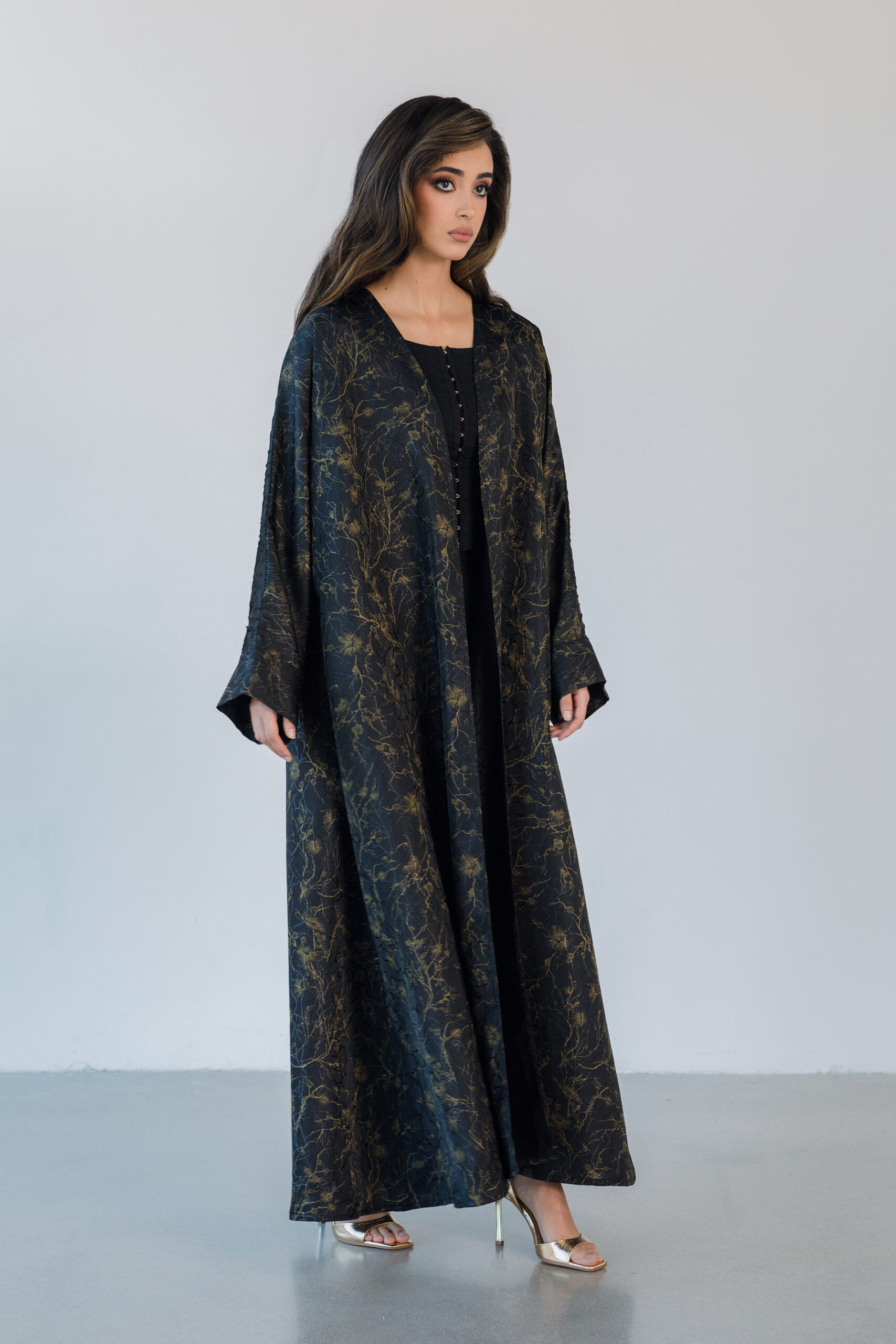 ABAYA BLACK GOLDEN FLOWERS