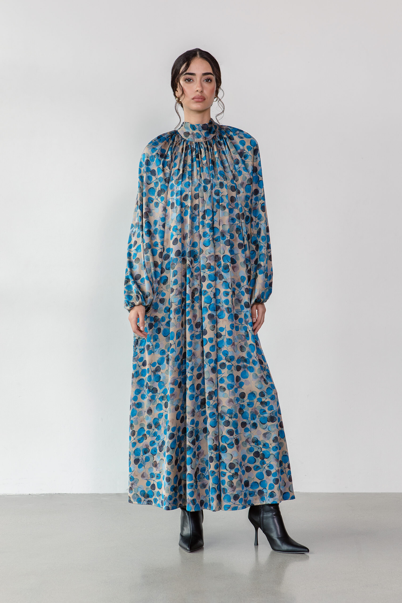ROBE KASSI